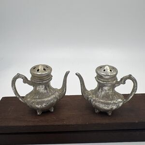 Vintage Salt And Pepper Shakers Silver Tone Tea Pot Coffee Pot So Cute!
